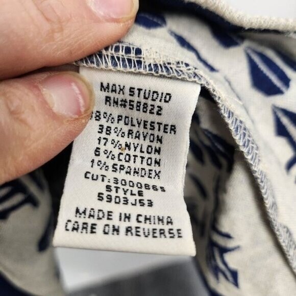 Max Studio Womens Fit & Flare Dress XS Navy Printed Smocked Sleeveless BOHO - Picture 5 of 8